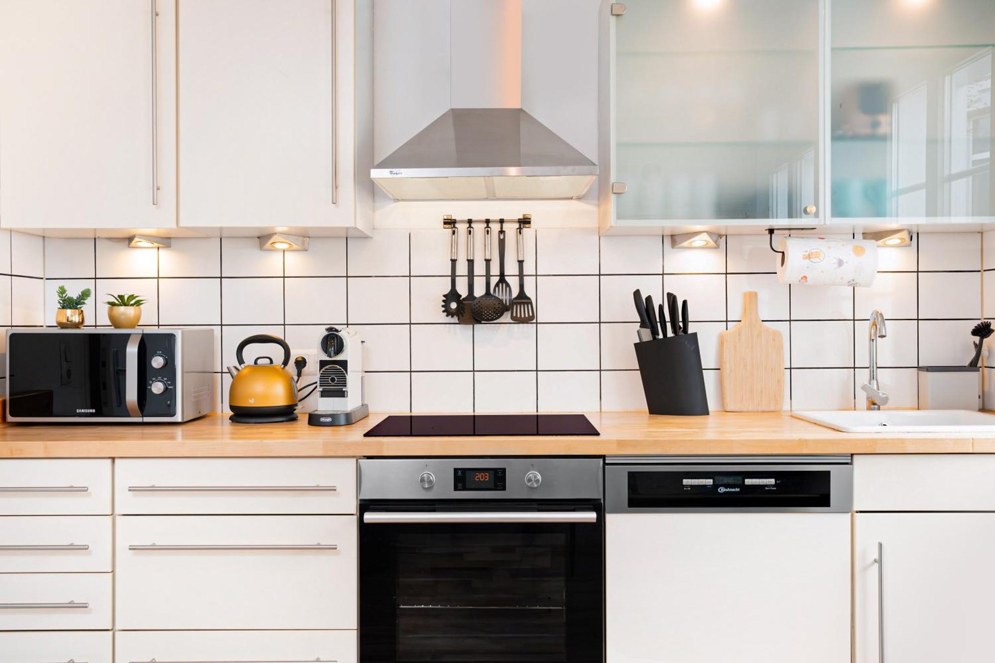 Smart Home - Wuppertal - Perfect For 6 Guests - Central - Netflix - Schwebebahn - Free Parking Zone Екстер'єр фото